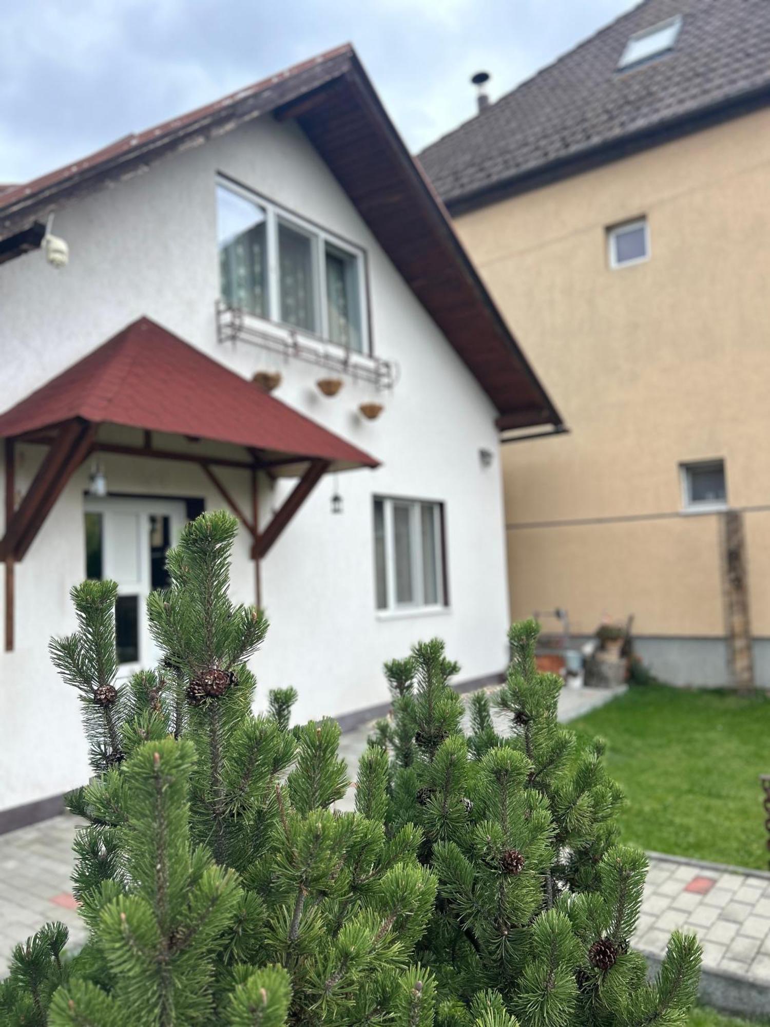 Like Home Rîşnov Exteriör bild